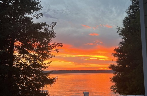 Alden House | NEW RENTAL - TORCH LAKE Alden home