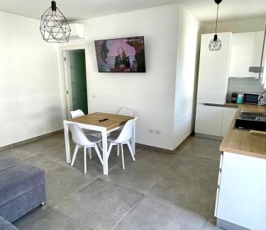 Alba Adriatica Apartment | NEW Seaside Luxury Suite 2 Camere, 2 Bagni, Box Auto Gratuito2 Bdr, 2 Bathrooms Free Indoor Parking