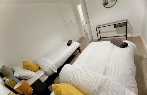 Ecclesfield Apartment | NEW Spacious 6 Guests House Sheffield WIFI Parking