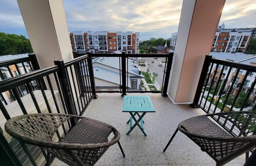 Brookhaven - Amesbury Condo | New Spacious & Quiet 2 Bed Condo with Parking