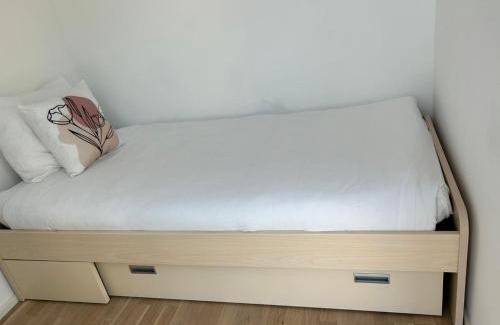 Hollerich Apartment | New Spacious Two Bedroom Center with Parking, near Public Transport