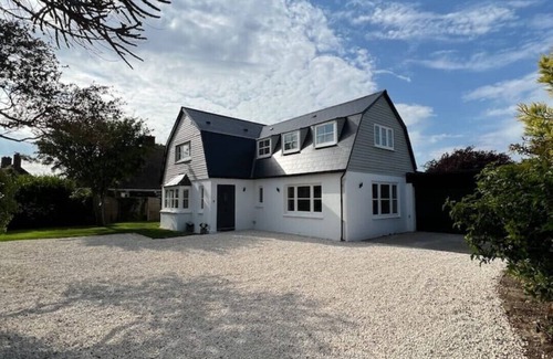West Wittering Cottage | New stylish coastal home