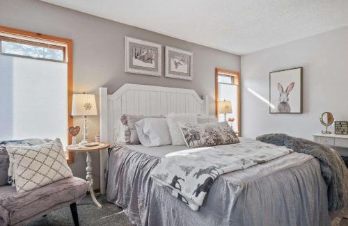 Mancelona House | New Tee & Ski Getaway Schuss Golf Ski Villa