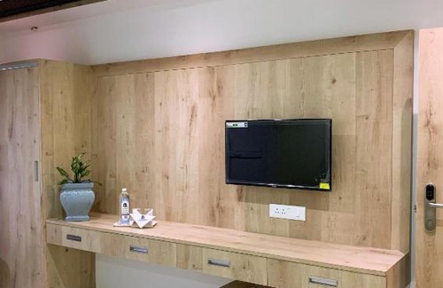 Dharapuram Hotel | New Thai Residency