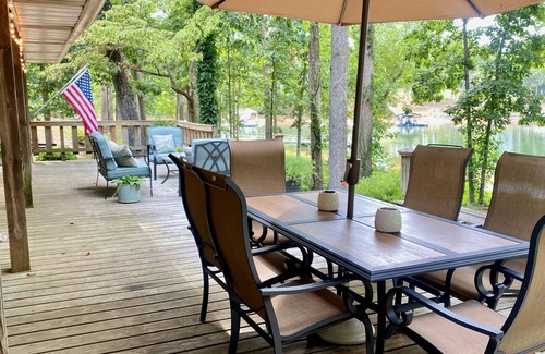Townville House | New to the Rental Market! Lake Hartwell, Deep Water, Convenient to Clemson!