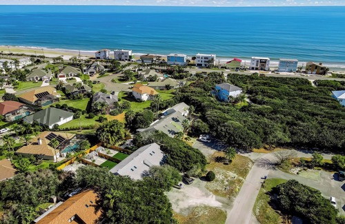Maleza Baja House | New Trends in Ramey Aguadilla