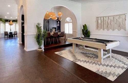 Paradise Park Vista House | *NEW* Tulum-Themed Home with Pool and Putting Green! 5 mins from TPC Golf Course