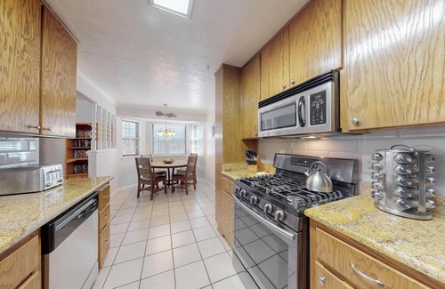Northeast Heights House | NEW Updated, Private 3/2 Home(King)Near Balloon Fiesta Park, Quiet Neighborhood!