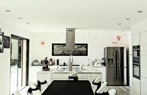 Santa Giulia Villa | New villa 08 people of high standing large private heated pool