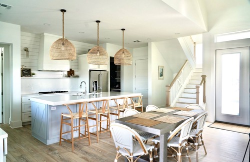 Port O Connor House | NEW Waterfront Luxury House, Boat Lift, Fishing Dock, Swimming Pool, Great Views