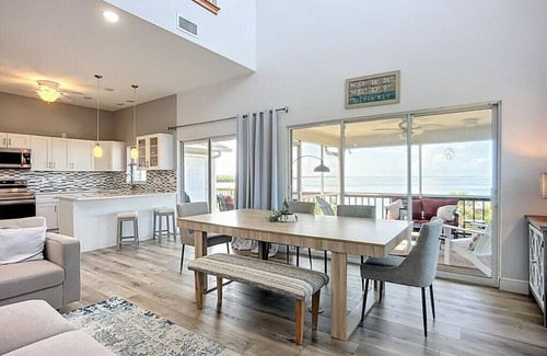 Bayshore Gardens House | New!Waterfront Retreat 6BD-5BA Bring your Boat!