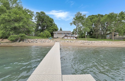 Battle Lake House | NEW! West Battle Lake, Amazing Grace Etta Beach