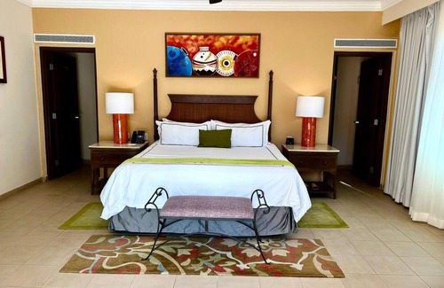 Loreto Resort | New Year's week at Villa del Palmar, Loreto in 2 BR elite oceanfront penthouse
