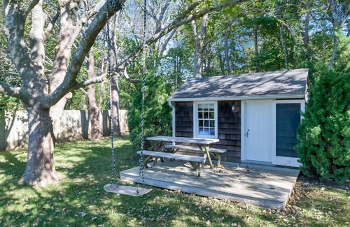 Amagansett Lanes House | Newly Completed - Steps to Beach and Town