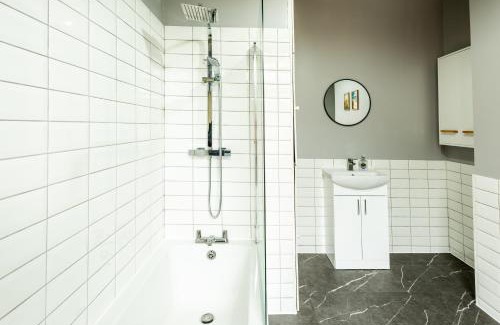 Eccles Apartment | Newly Furnished Cosy 3 bed 20mins from City Center