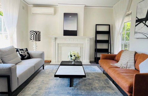 Toorak House | Newly Furnished Toorak Escape 3BR Garden