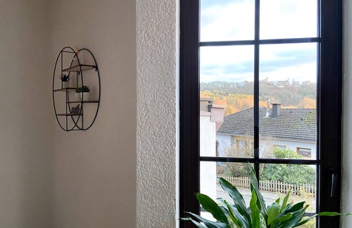 Dahn Apartment | Newly furnished vacation apartment with a fantastic view of the castle