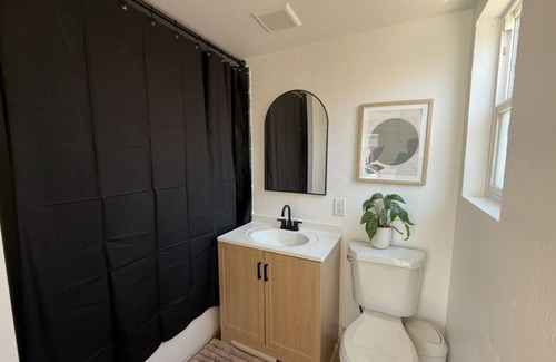 Northside House | Newly remodel 2B/1B by Japantown, parking & W/D