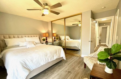 Sacramento House | Newly Remodeled Beauty & Private Backyard