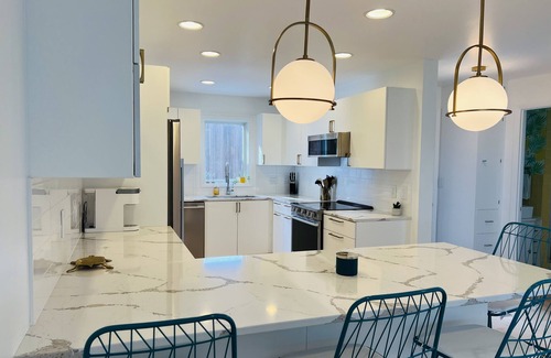 Clear Lake House | Newly remodeled Mid-Century Modern with a view!