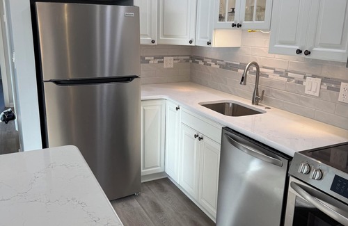 Bethany Beach Condo | Newly remodeled! Steps from the beach. Ocean block. Tower Shores.