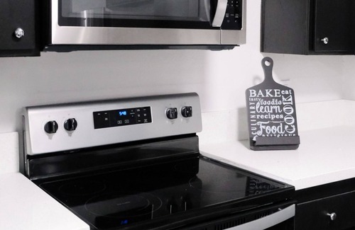 Mid Central Condo | Newly Remodeled Walkable & Spacious Condo near Colleges & Restaurants w/Views