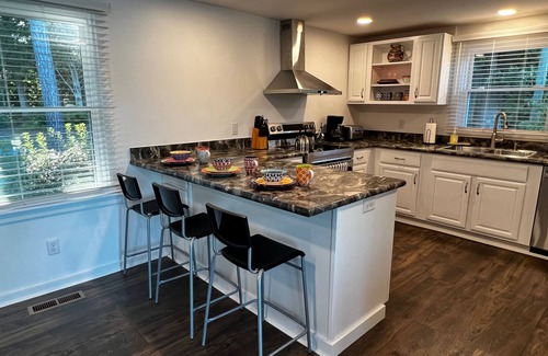 Mount Holly Cottage | Newly Renovated 2BR Waterfront Cottage with Dock