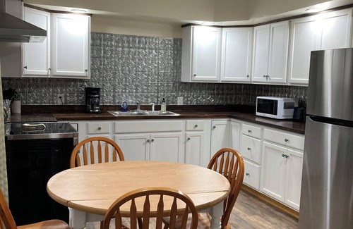 Granville Summit Apartment | Newly renovated 3-bedroom 2 bath pet friendly unit on Barclay Mountain.