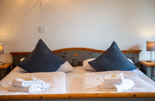 Josefsthal Villa | Newly renovated 340m² villa with large garden up to 12 people