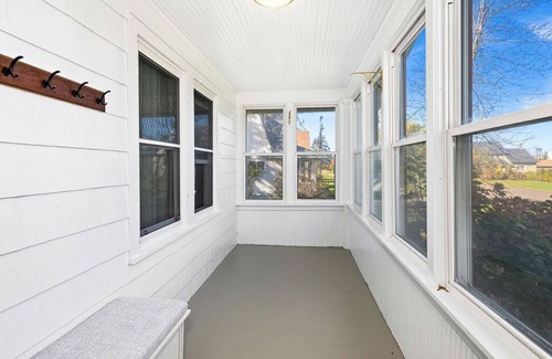East End House | Newly Renovated and Welcoming 3-bedroom house in Superior