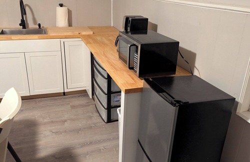 Dunwoody Apartment | Newly renovated basement apartment suite with a secure private entrance.