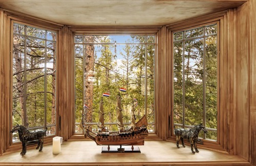 Evergreen Meadows House | Newly renovated historic cabin.serene and secluded; yet minutes to Evergreen
