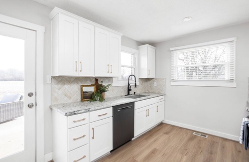 Brownsburg House | Newly Renovated Retreat 30mins to Downtown Indy