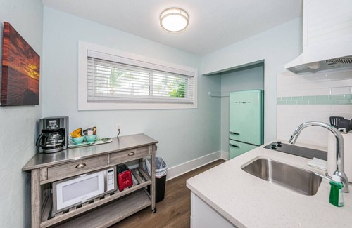 Sunset Beach Hotel | Newly Renovated Boutique Hotel with a Pool