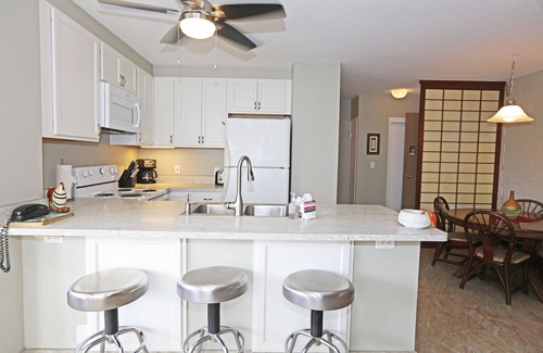 Kailua-Kona Condo | 🌴Newly updated ocean view condo located close to the ocean🌴