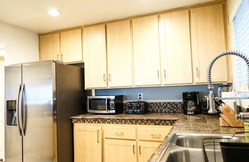Newport Shores House | Newport Beach's Finest (1 blocks from sand)!