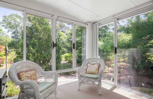 Harwich House | Next to Bike Trail, Thompson Field, Dog Friendly!