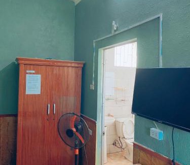 Mong Cai Hotel | Nhà nghỉ FAMY