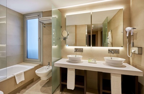 Les Corts Hotel | NH Sants Barcelona