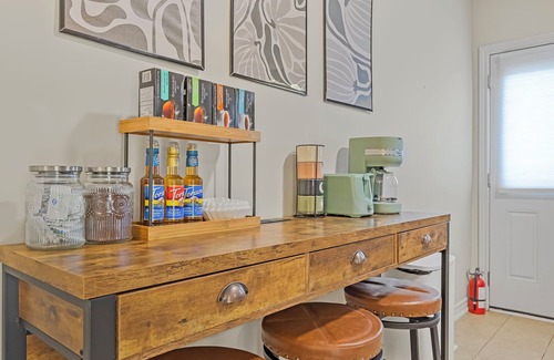 Thorold House | Niagara Retreat|HotTub|Sauna|Games|15 Min to Falls