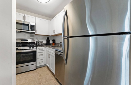 North Brookline Apartment | Nice 2bd/1.5ba Next to BU 4319