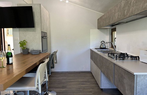 Cologna Spiaggia Villa | Nice apartment in villa with WIFI, pool, hot tub, A/C, TV, patio, pets allowed and panoramic view