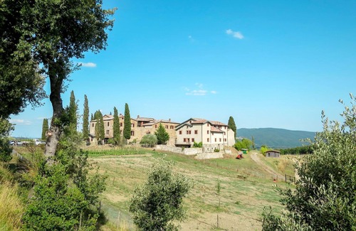 Santo Villa | Nice apartment in villa for 4 guests with pool, A/C, patio, pets allowed and panoramic view