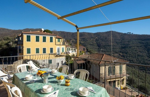 Vasia Apartment | Nice apartment for 4 people with WIFI, TV, balcony and pets allowed