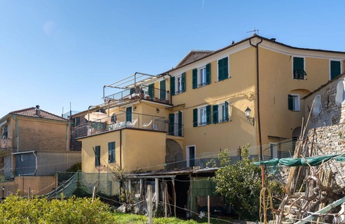 Vasia Apartment | Nice apartment for 4 people with WIFI, TV, balcony and pets allowed