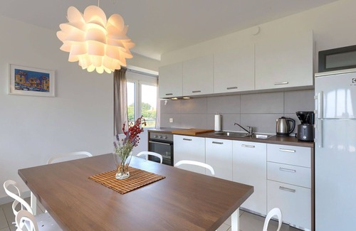 Zambratija Apartment | Nice apartment for 4 people with pool, A/C, WIFI, TV and terrace