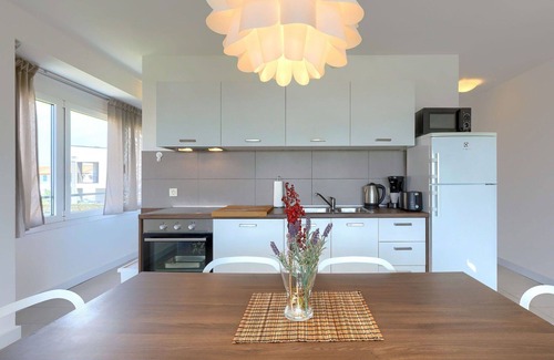 Zambratija Apartment | Nice apartment for 4 people with pool, A/C, WIFI, TV and terrace
