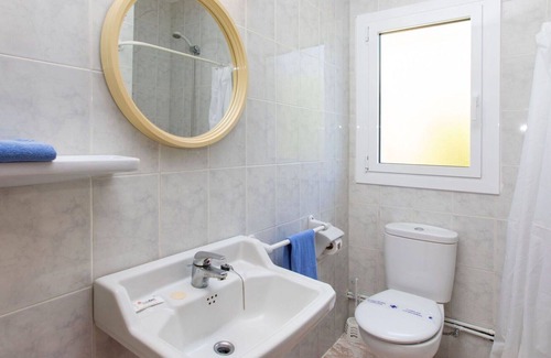 Sa Riera Apartment | Nice apartment for 4 people with WIFI, TV, balcony and parking