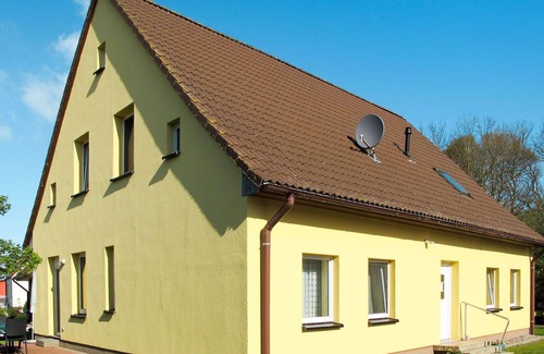 Ummanz Apartment | Nice apartment for 5 guests with WIFI, TV and patio