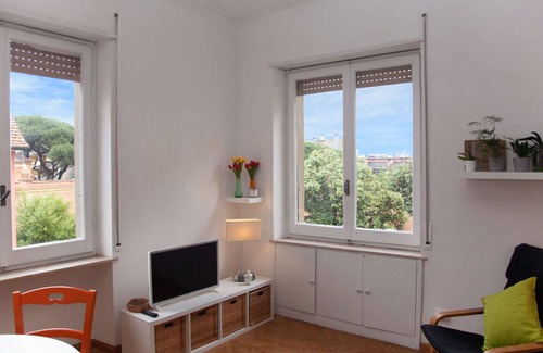 Monte Sacro Apartment | Nice apartment for 5 guests with WIFI, TV, balcony and pets allowed